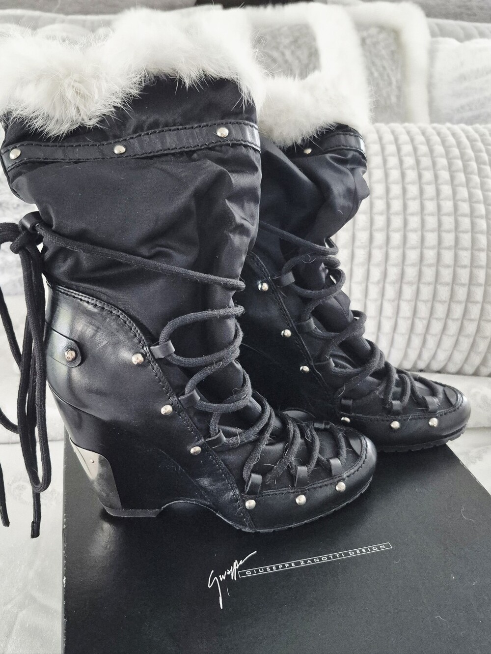 Authentic Giuseppe Zanotti TUBO Boots – Size 38 – Excellent Condition with Box